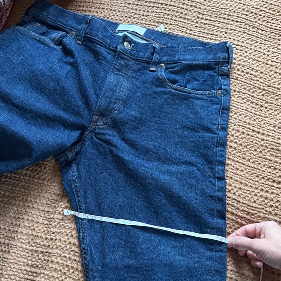 Everlane Men's Deep Indigo Relaxed Jeans - Picture 4 of 5